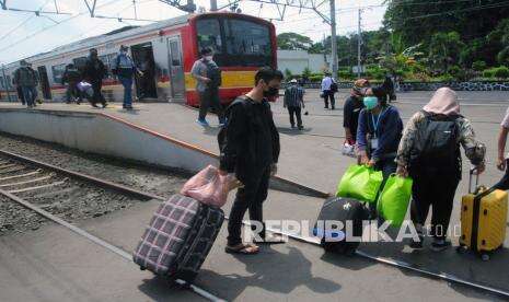 Mulai Hari Ini Penumpang KRL akan Dites Acak Antigen Covid