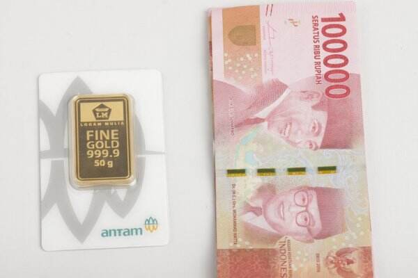 Harga Emas Antam Tetap Dibanderol Rp932.000/Gram