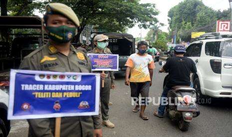 Depok Razia Prokes di Pusat Keramaian dan Persimpangan Jalan