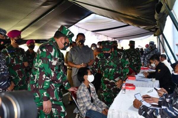 TNI AL Gelar Vaksinasi Covid-19 Khusus untuk Anak dan Lansia di Sumedang