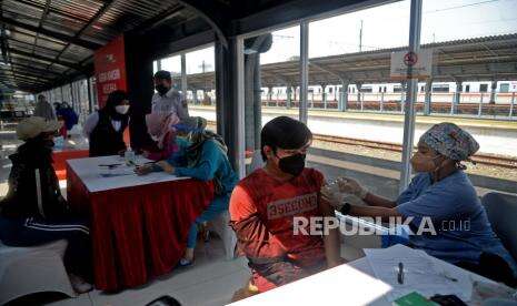 Stasiun Daop 6 Mulai Layani Vaksinasi Covid Dosis Dua