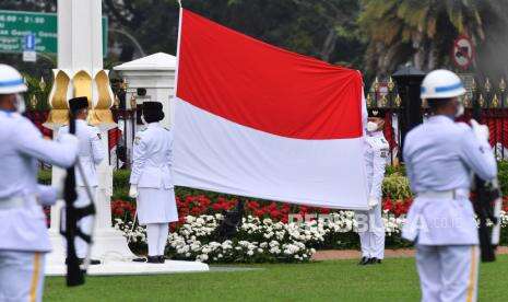 Presiden Jokowi Kukuhkan 68 Anggota Paskibraka 2021