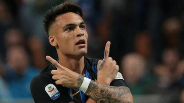 Tottenham Hotspur Gigit Jari, Lautaro Martinez Pilih Bertahan di Inter Milan