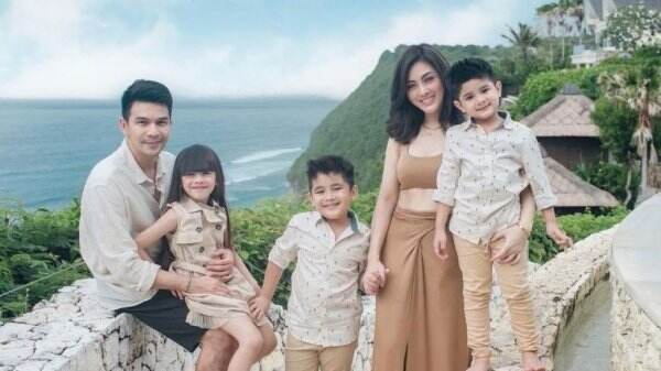 Dhena Devanka Tuding Jonathan Frizzy Ingkar Janji, Paman Ijonk: Mau Cari Sensasi?