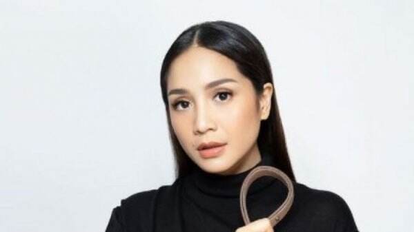 Nagita Slavina Pakai Kalung Ratusan Juta, Bentuknya Dinyinyirin Warganet