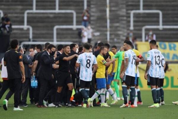 4 Pemain Argentina Dijemput Paksa Polisi saat Lawan Brasil, Lionel Scaloni Kecewa Laga Dihentikan Tiba-Tiba