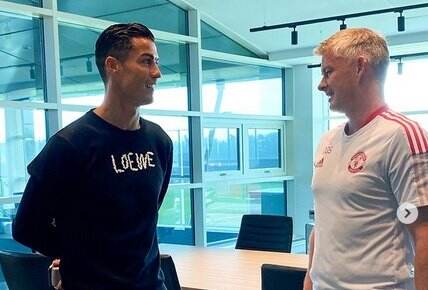 Cristiano Ronaldo dan Ole Gunnar Solskjaer Jumpa di Tempat Latihan Manchester United, Apa yang Dibahas?