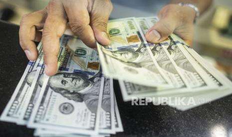 Dolar AS Dekati Tertinggi 1 Pekan di Asia