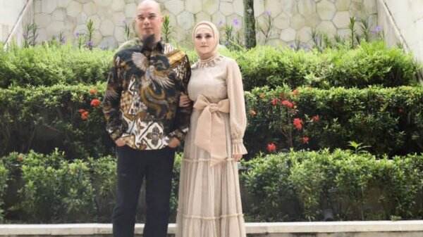 Gak Terima Mulan Jameela Masih Jadi Bahan Gunjingan, Ahmad Dhani Murka Sindir Podcast Gak Bermutu