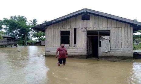 Banjir Rendam Ratusan Rumah di Kota Sorong