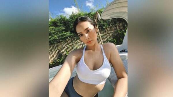 Berenang Pakai Bikini, Anya Geraldine Bikin Mata Netizen Auto Fokus