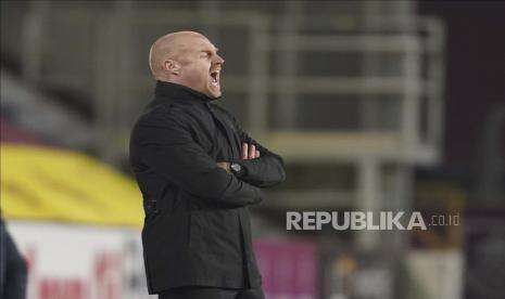 Dyche Tanda Tangani Kontrak Baru dengan Burnley Hingga 2025