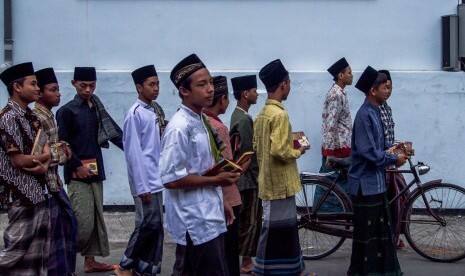 KH Abdullah Syathori Ulama Besar dari Arjawinangun (I)