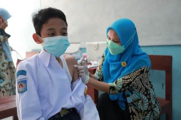 Ribuan Pelajar Mataram Ikut Program Vaksinasi