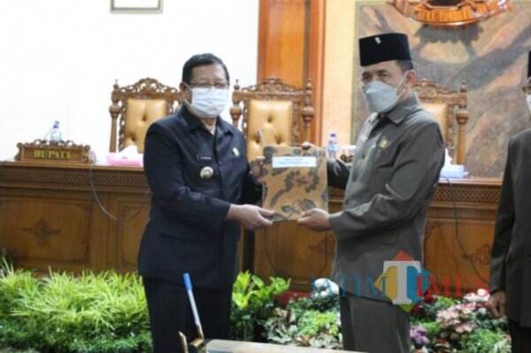 Paripurna DPRD Tulungagung, Semua Fraksi Setujui Ranperda Perubahan APBD Tahun Anggaran 2021