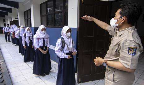 Puskesmas di Depok Ikut Pantau Penerapan Prokes Saat PTMT