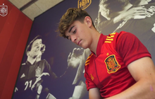 VIDEO: Mengintip Sesi Foto 2 Pemain Muda yang Bakal Debut di Timnas Spanyol