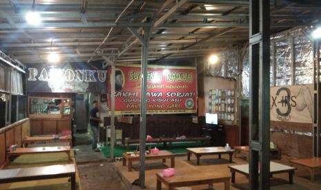Nikmatnya Makan Bakmi Godog Sambil Lesehan
