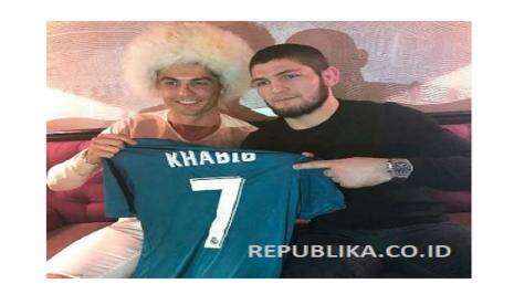 Khabib Nurmagomedov: Ronaldo Masih Pemain Terbaik di Dunia