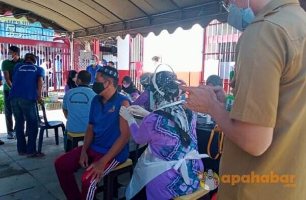 Warga Binaan Rutan Kelas IIB Rantau Akhirnya Divaksin