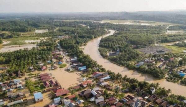Lima Hari Dilanda Banjir, Ratusan Rumah di Paser Masih Terendam