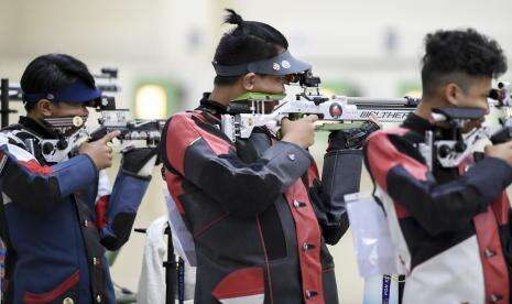 In Picture: Babak Kualifikasi Menembak 10 Meter Air Rifle Putra