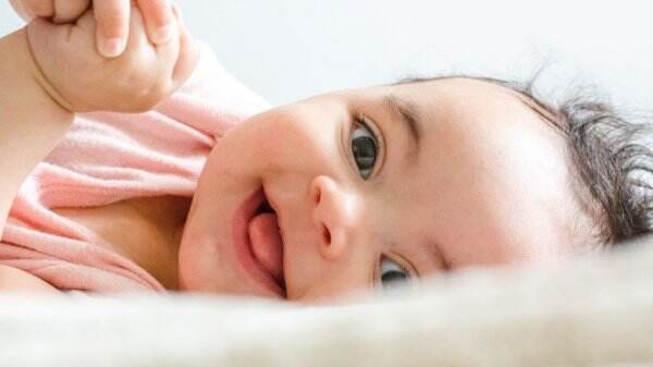 50 Nama Bayi Perempuan Bermakna Lembut dan Pengasih