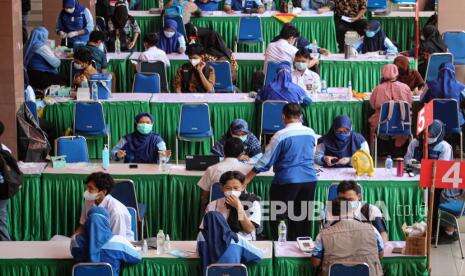 Wapres : Tingkatkan Vaksinasi Pendidik dan Peserta Didik
