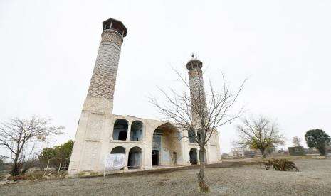 Azerbaijan Tutup Masjid yang Berkaitan dengan Pemimpin Iran
