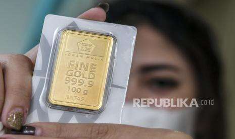 Emas Turun di Asia, Tertekan Kenaikan Dolar AS