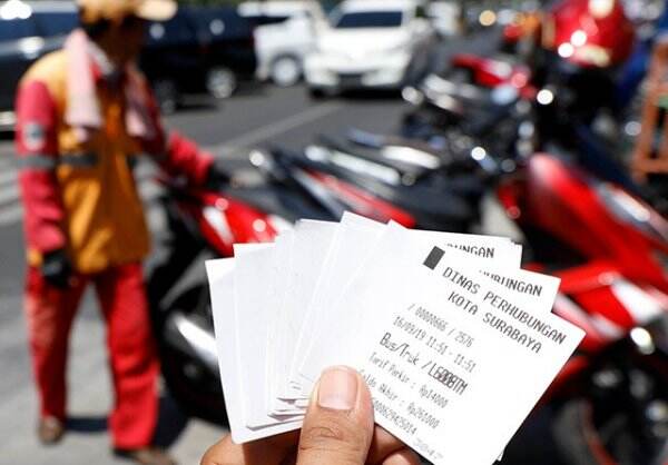 Dishub Surabaya Optimistis Bayar Parkir Sistem QRIS Bisa Diterima