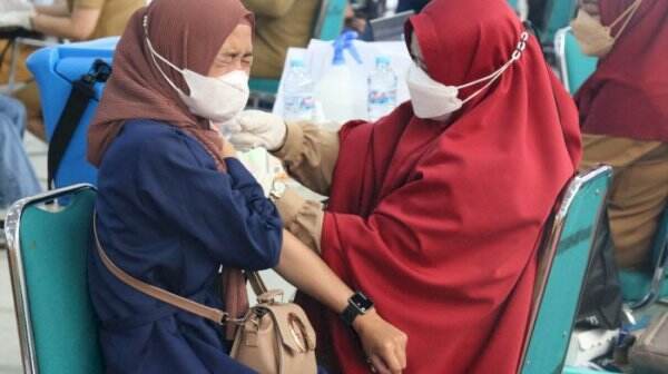 Vaksinasi COVID-19 Bersama Kalla Sukses Bagikan 4.105 Dosis ke Masyarakat