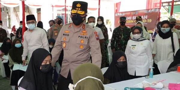 Polda Jatim Target 2.000 Santri Ponpes Mambaul Ma`arif Jombang Divaksin