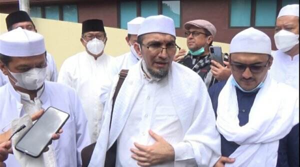 Bebas Dari Penjara, Eks Ketum FPI: Kita Baru Menikmati Matahari