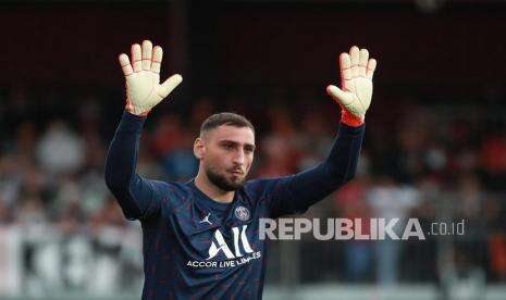 Ultras Milan Pasang Spanduk Tolak Donnarumma