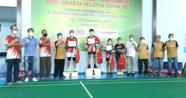 Penerima Beasiswa IndiHome Gideon Badminton Berlaga Di Turnamen Resmi PBSI
