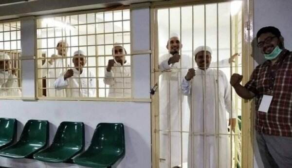 Bebas Duluan, Eks Petinggi FPI: Jangan Putus Doakan Habib Rizieq Yah! Habib Masih Ditahan..