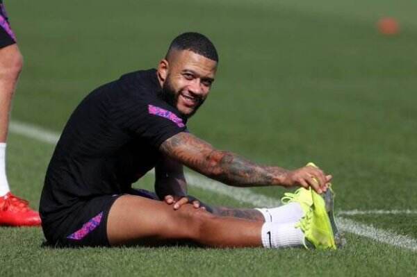 Menyesal Gabung Barcelona? Memphis Depay Malah Balik Bertanya