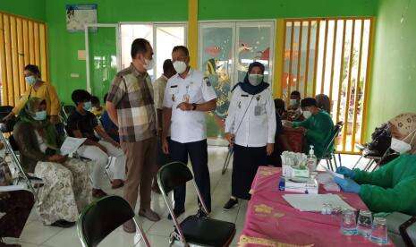 Wali Kota Jakpus Tinjau Sentra Vaksinasi UID-Gajah Tunggal