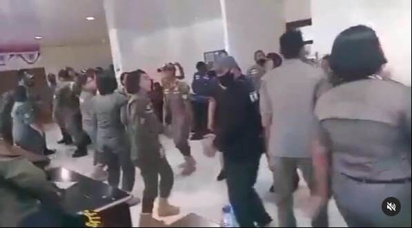 Viral Video Pesta Satpol PP Tanimbar, Joget Berkerumun Tanpa Prokes Gaes!