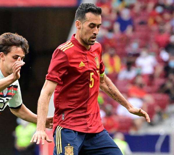 Секунда испания. Македония испания 2021. Сегунда таблица. Серхио бускетс чм 2018. Украина против франции футбол.