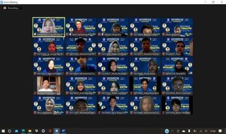 Hadir dalam Seminar Tematik, Alumni UBSI Beri Motivasi Maba