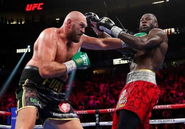 Menang KO, Tyson Fury Khawatir Tinjunya Akhiri Karier Deontay Wilder