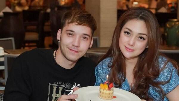 Singgung soal "Bangkai Disimpan", Stefan William Blak-blakan Sindir Celine Evangelista?