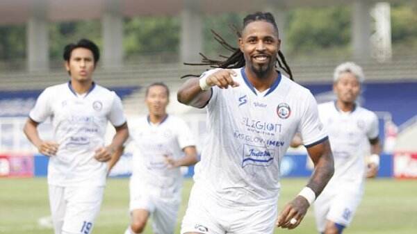 Bos Arema Janjikan Hadiah Mewah Jika Carlos Fortes Berhasil Cetak Hattrick