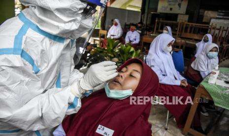 PTM di 12 Sekolah di Bandung Dihentikan Sementara