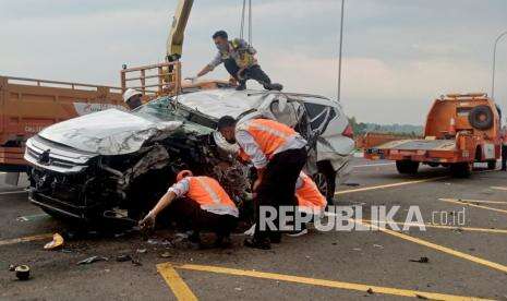 Vanessa Angel dan Seat Belt Penumpang Belakang