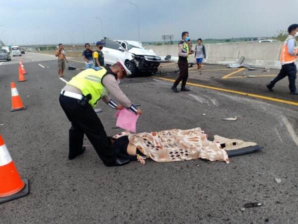Melaju 100 Kilometer Perjam, Tubuh Vanessa Angel Terlempar 3 Meter dari Mobil