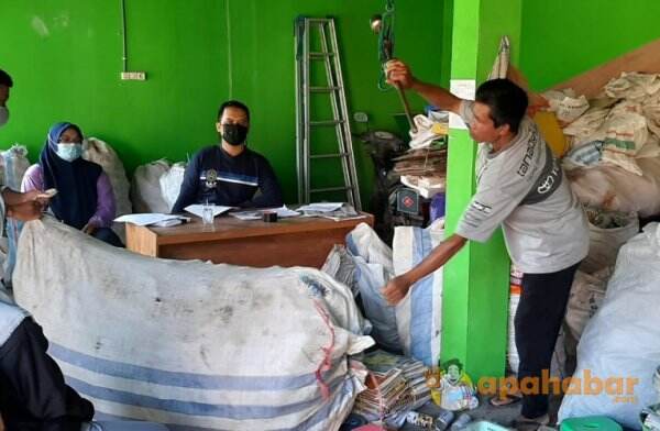 Inspiratif! Sederet Inovasi dari Bahan Bekas Plastik Jadi Bernilai ala Kelurahan Mandar Sari
