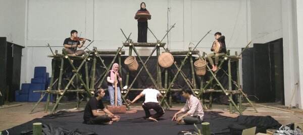 Tuah Hidang yang Hilang, Keserakahan atas Rempah